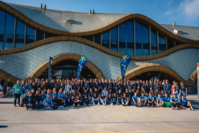 European Students Run group photo by Žan Osim, source: www.ljubljanskimaraton.si
